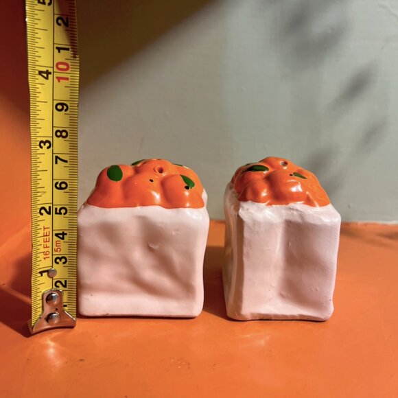 Bag of Oranges Salt & Pepper Shakers | Vintage Fruit Kitchen Decor - Picture 8 of 8
